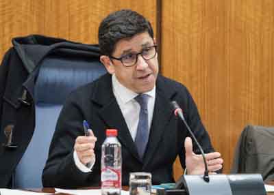 El presidente de la Comisión de Salud, Manuel Alberto Fernández 