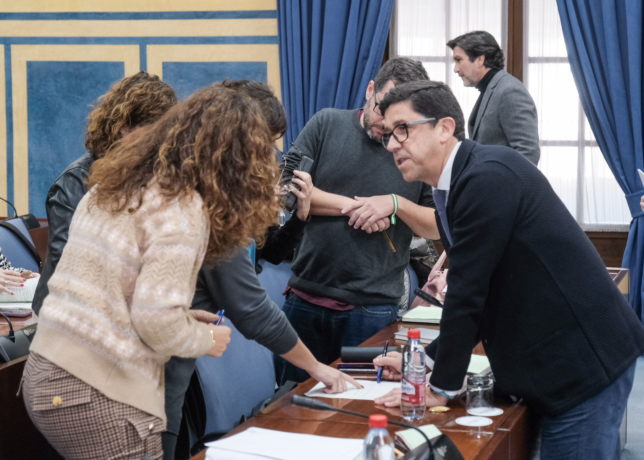 Reuniones de los miembros de la Comisin durante la elaboracin del dictamen del proyecto de ley 