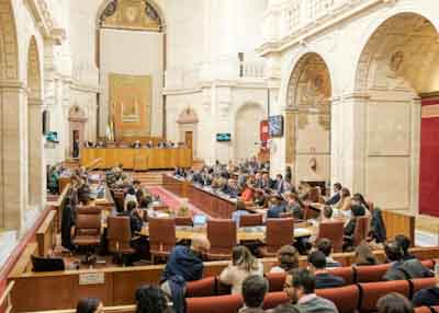  El Pleno del Parlamento de Andalucía en uno de los momentos de la jornada de hoy