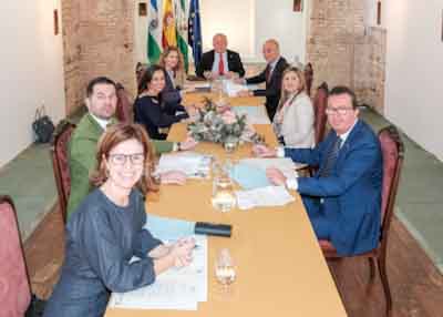   La Mesa del Parlamento de Andaluca se rene hoy en Lepe (Huelva) en una sesin celebrada en la Capilla de San Cristbal 