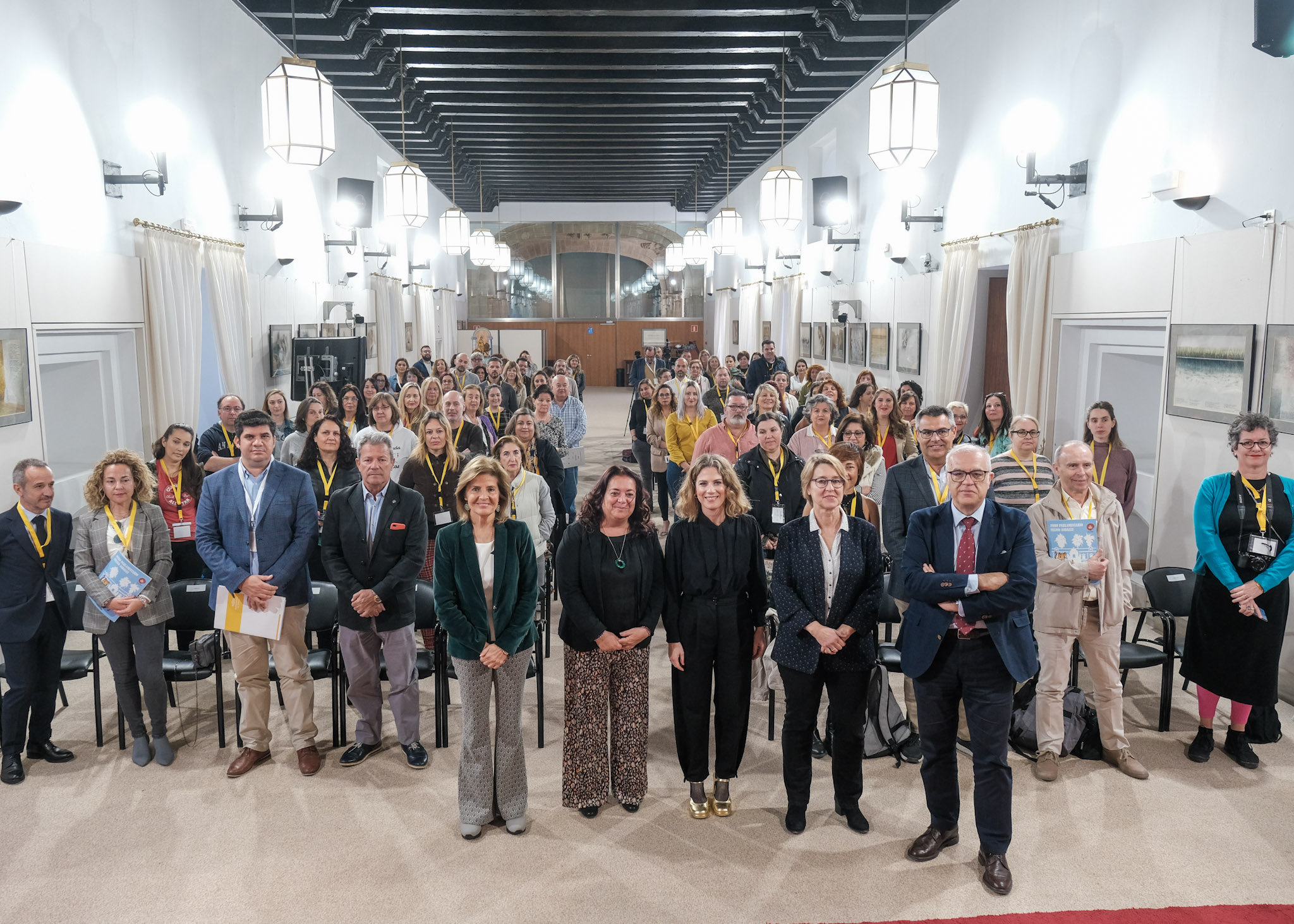 Foto de familia de los asistentes al Foro Parlamentario Felino Andaluz