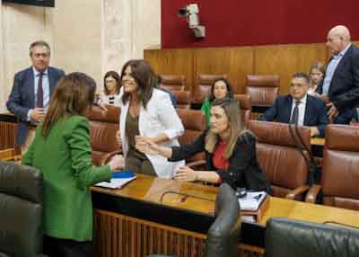 La bancada socialista da la bienvenida a la nueva consejera de Fomento