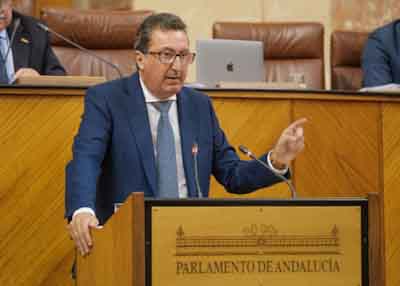 Manuel Andrs Gonzlez, del G.P. Popular, solicita al Pleno la toma en consideracin de la Proposicin de ley para la mejora de la ordenacin de las zonas agrcolas del Condado de Huelva, en los trminos municipales de Almonte, Bonares, Lucena del Puerto, Moguer y Rociana del Condado (Huelva)
 