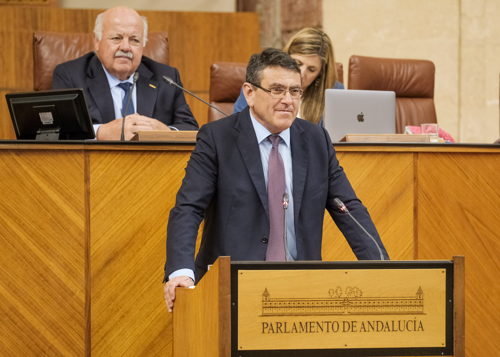  Por el Grupo Parlamentario Vox, tambin autor de la iniciativa de la Proposicin de Ley para la mejora de la ordenacin de las zonas agrcolas del Condado de Huelva, interviene Rafael Segovia