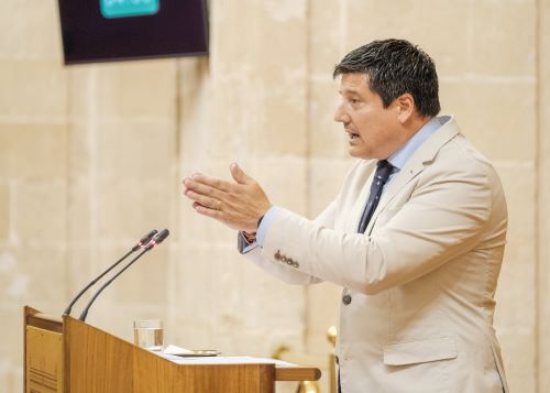 El diputado Francisco Javier Oblar del Grupo Popular presenta la PNLP relativa a medidas de apoyo a la reactivacin y mejora de la competitividad de la industria  