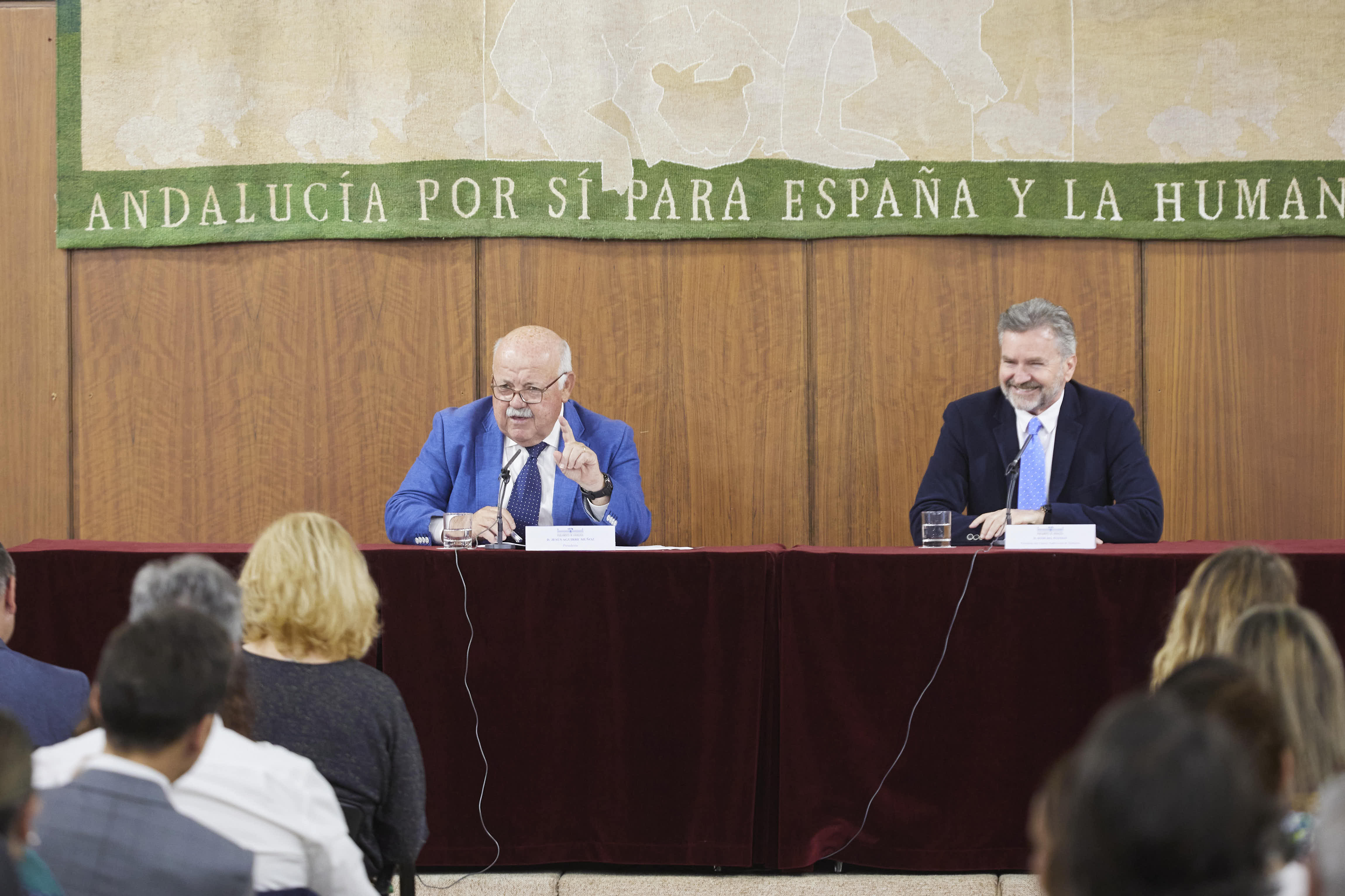    El presidente del Parlamento, Jess Aguirre, interviene en la presentacin de la jornada 'La indefensin de los menores ante la pornografa en Internet' organizada por el Consejo Audiovisual de Andaluca (CAA)