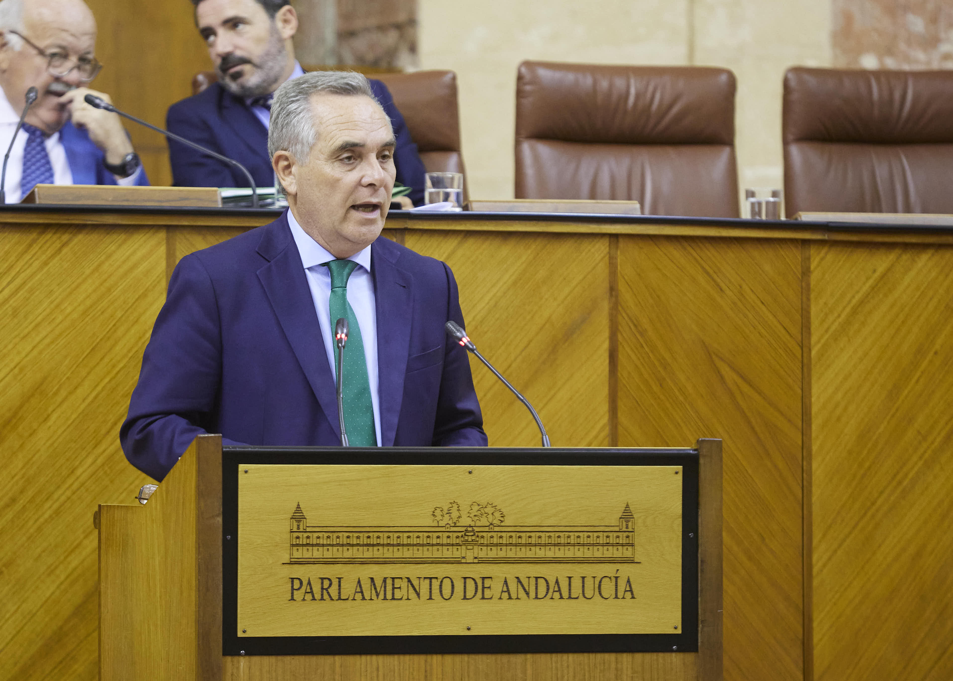 Por el Grupo Popular toma la palabra en el debate final el diputado Juan Francisco Bueno 