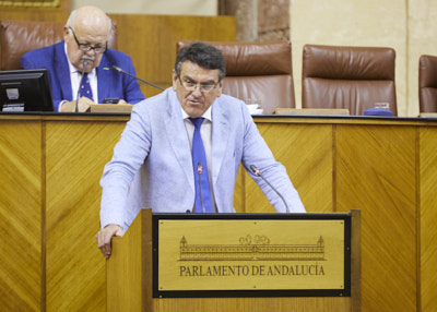  Rafael Segovia, del Grupo parlamentario Vox en Andalucía, defiende una proposición no de ley relativa a apoyo frente a la actual crisis de la asistencia sanitaria en la Atención Primaria andaluza
