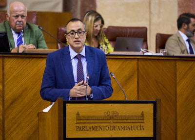  Manuel Santiago Bonilla, del Grupo Popular, interviene en el Pleno