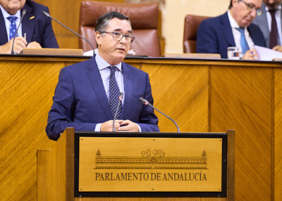  Daniel Castilla, diputado del Grupo Popular, durante su intervencin en el debate de los proyectos de ley de reconocimiento de las universidades privadas