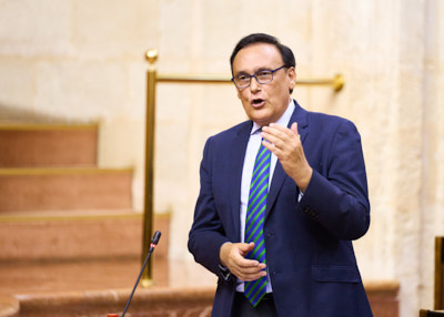  El consejero de Universidad, Investigacin e Innovacin, Jos Carlos Gmez Villamandos, en el debate final de los proyectos de ley de reconocimiento de las universidades privadas CEU Fernando III y Universidad Tecnolgica Atlntico-Mediterrnea