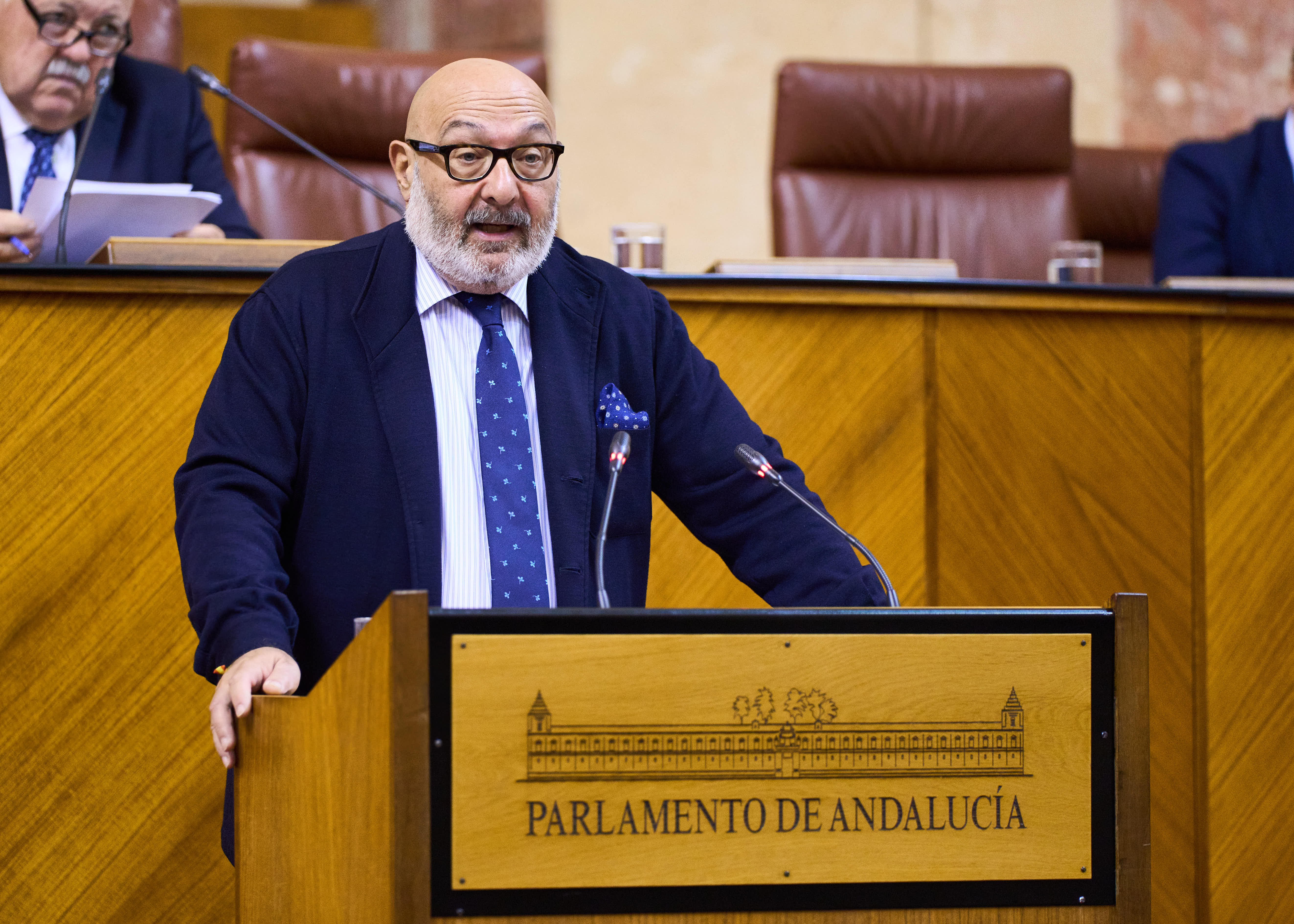 El diputado del Grupo Vox Alejandro Hernández interpela a la consejera de Agricultura sobre política general en materia de agricultura, ganadería y alimentación