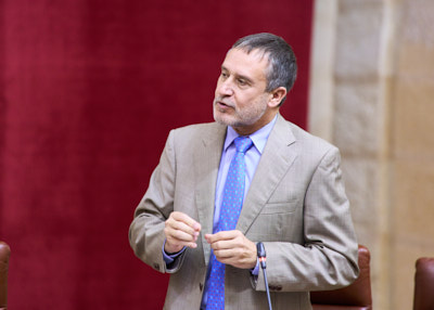  Jos Mara Ortells,  del G.P. Vox en Andaluca, formula una pregunta en la sesin de control 
