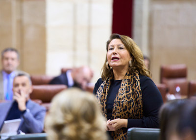  Carmen Crespo, consejera de Agricultura, contesta una pregunta del Grupo Socialista sobre investigacin al director general de Pesca y Agricultura
