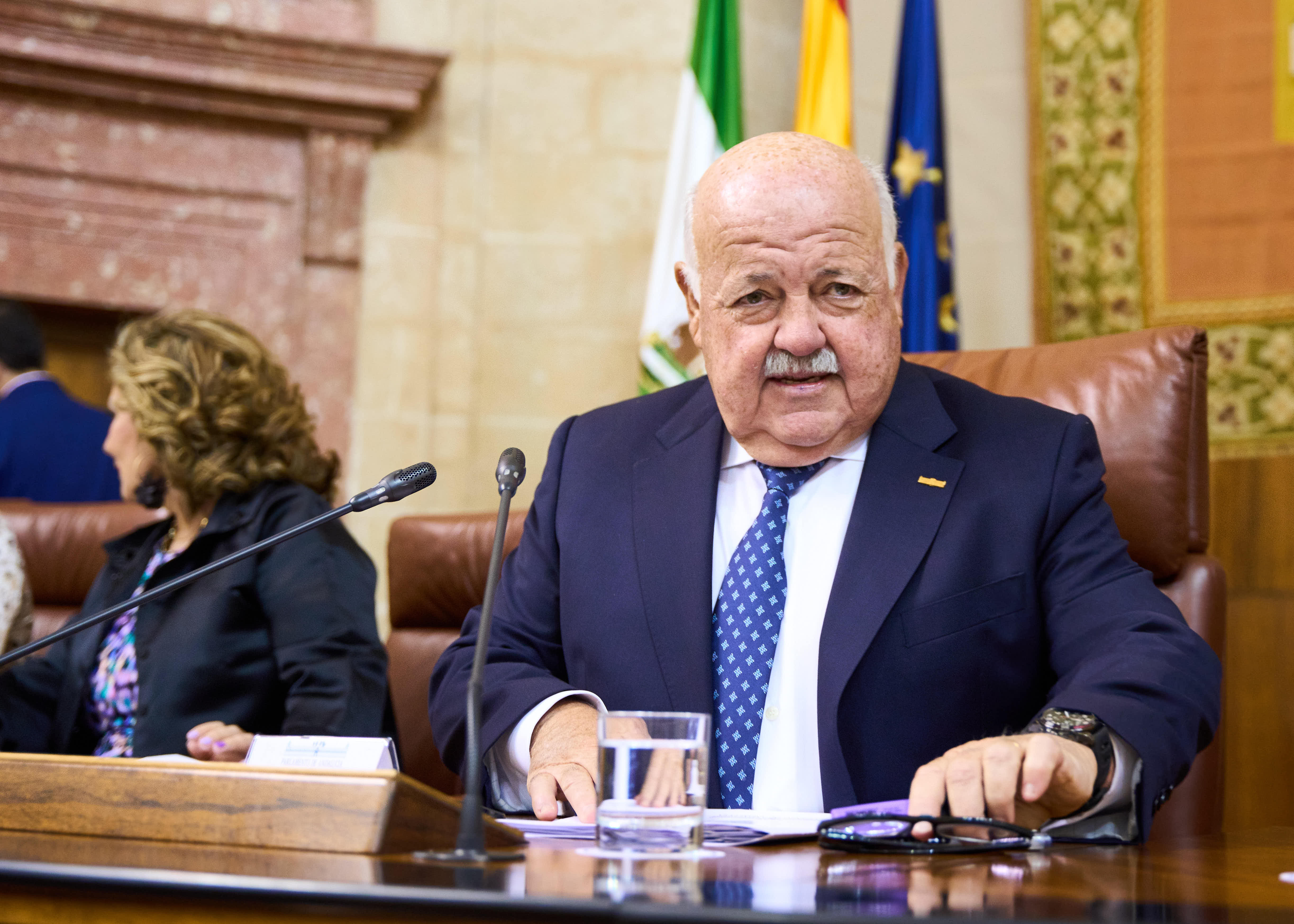  El presidente del Parlamento, Jess Aguirre, al inicio del acto