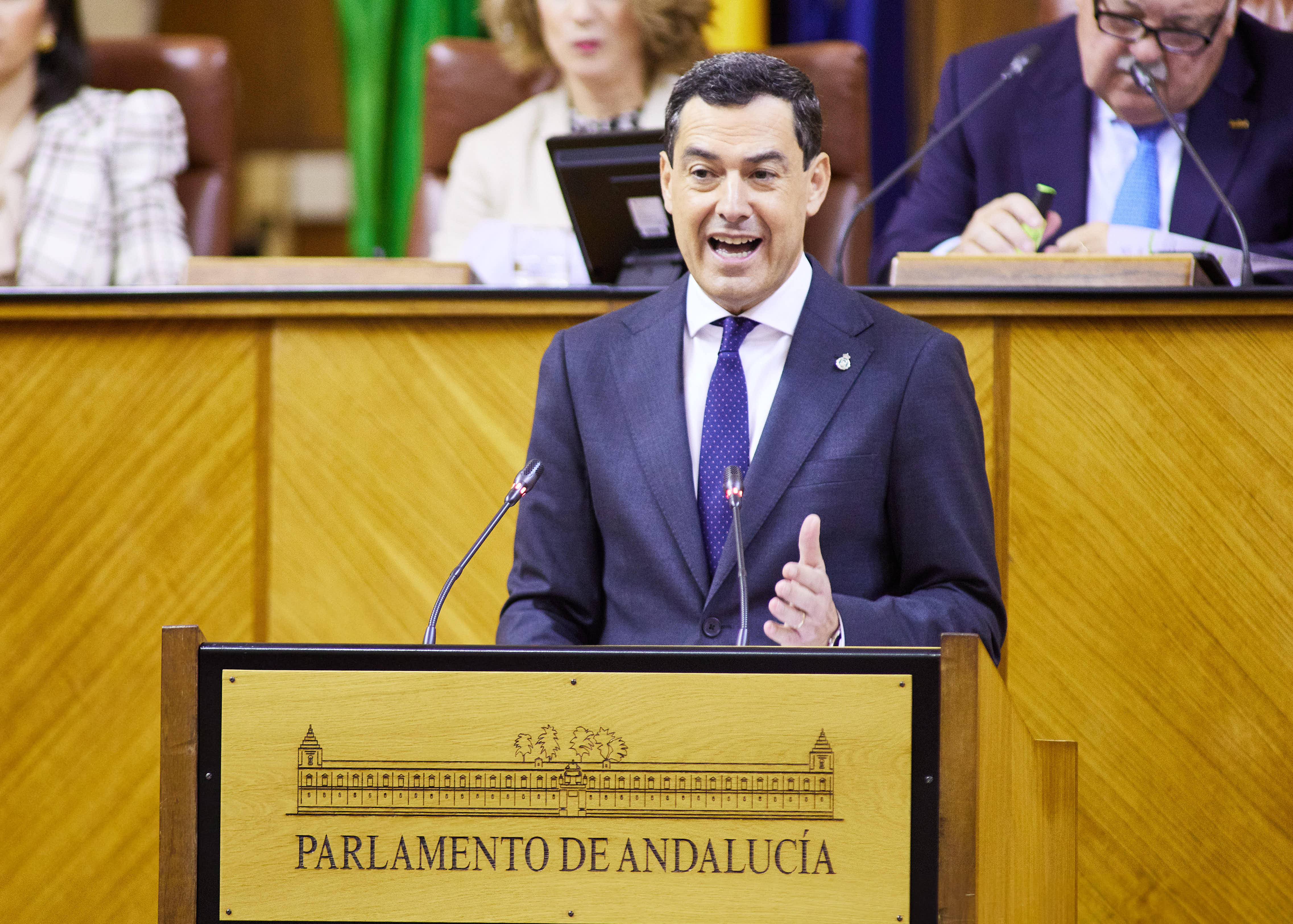  El presidente de la Junta de Andaluca, Juan Manuel Moreno, pronuncia su discurso en el debate sobre el estado de la Comunidad Autnoma