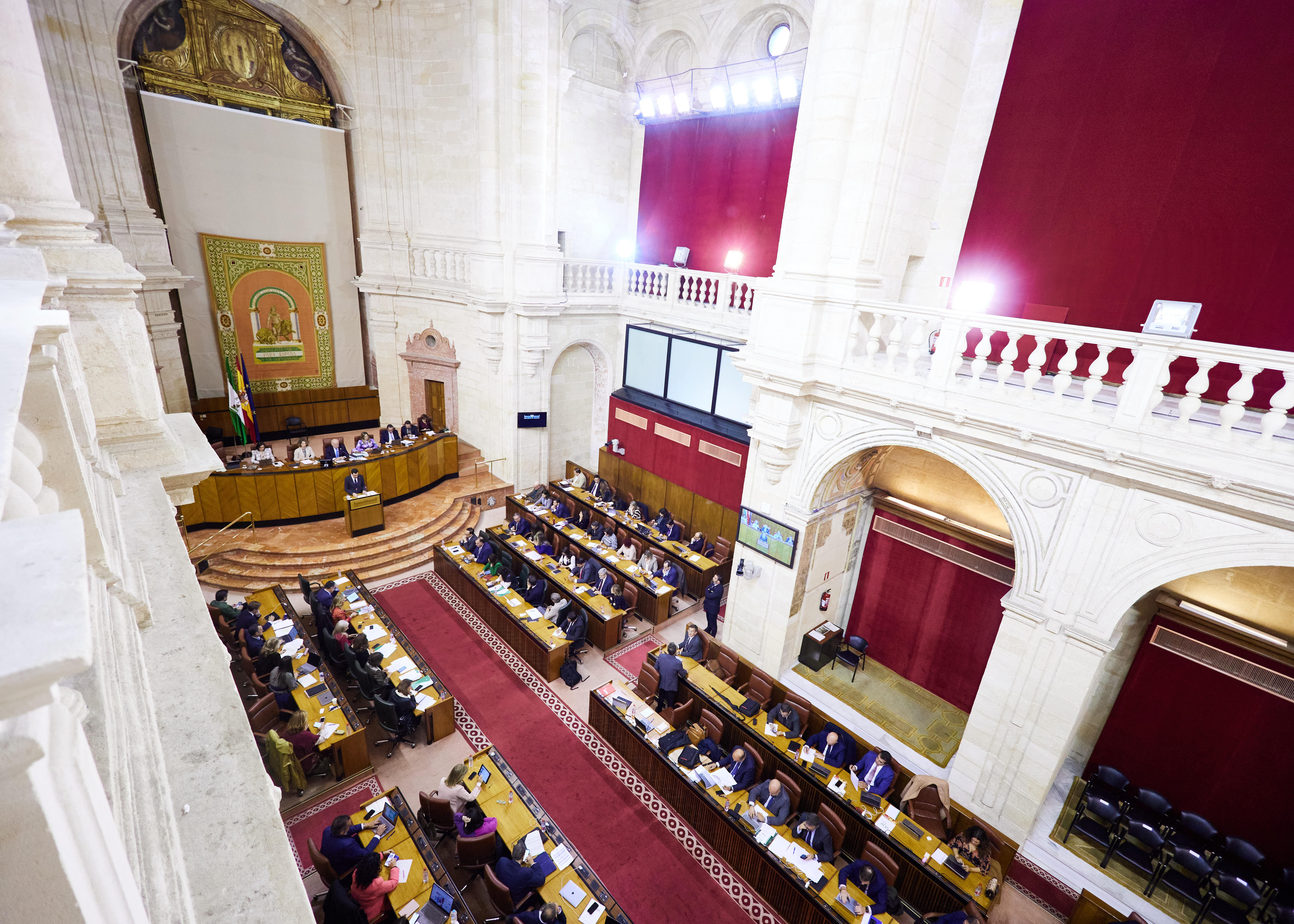  El Saln de Plenos, durante el discurso del presidente de la Junta de Andaluca