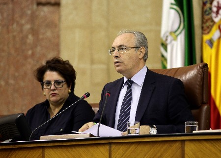Juan Pablo Durán da lectura a la declaración