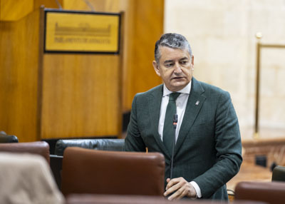 Antonio Sanz, consejero de la Presidencia, responde a la cuestin de su mbito competencial 