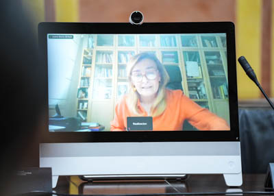 Juana Mara Gil, catedrtica de la Universidad de Granada, del departamento de Filosofa del Derecho, comparece de forma telemtica
