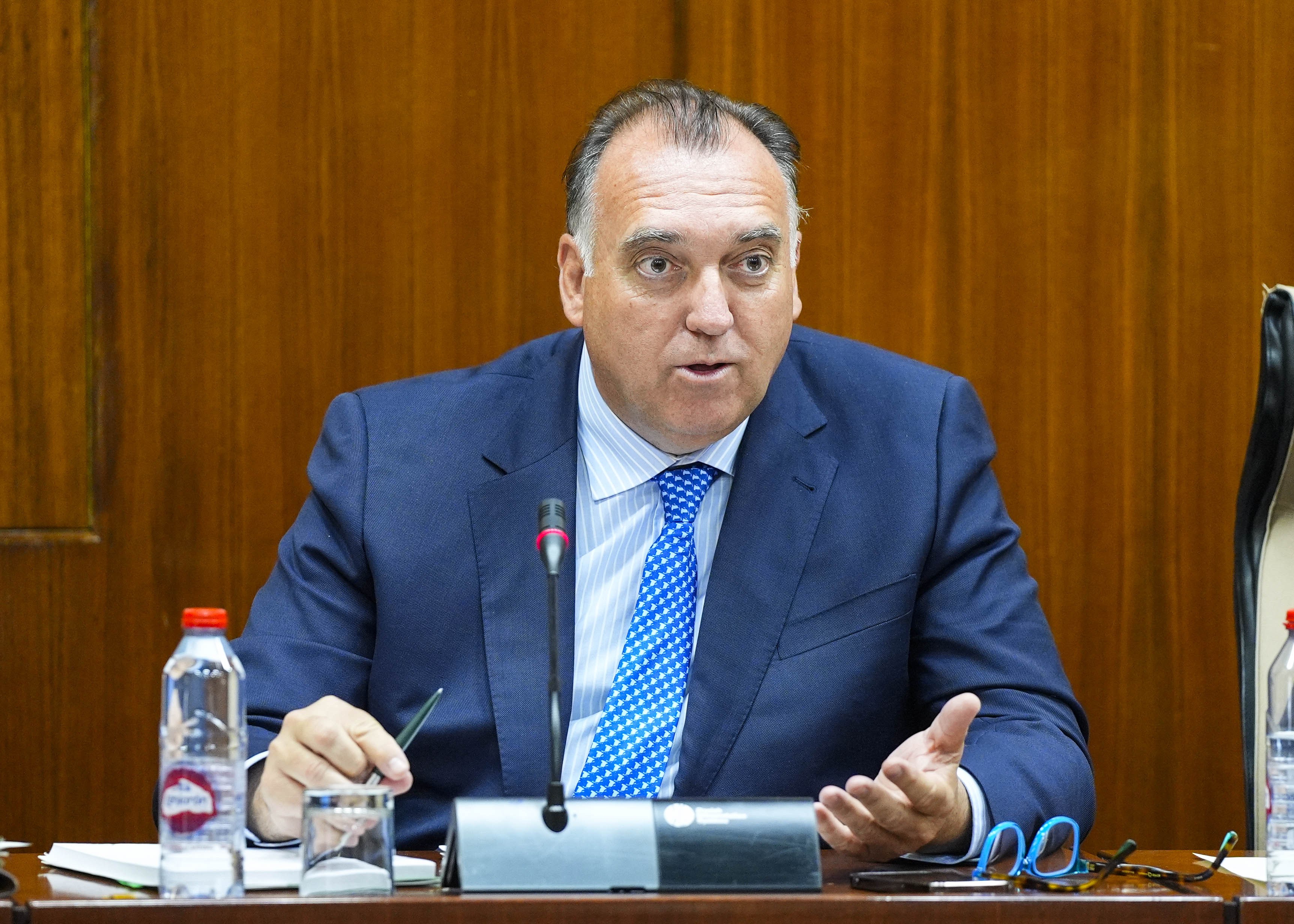 Arturo Bernal, consejero de Turismo, Cultura y Deporte, comparece en la Comisin sobre la Infancia y la Adolescencia