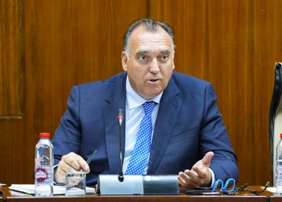 Arturo Bernal, consejero de Turismo, Cultura y Deporte, comparece en la Comisin sobre la Infancia y la Adolescencia