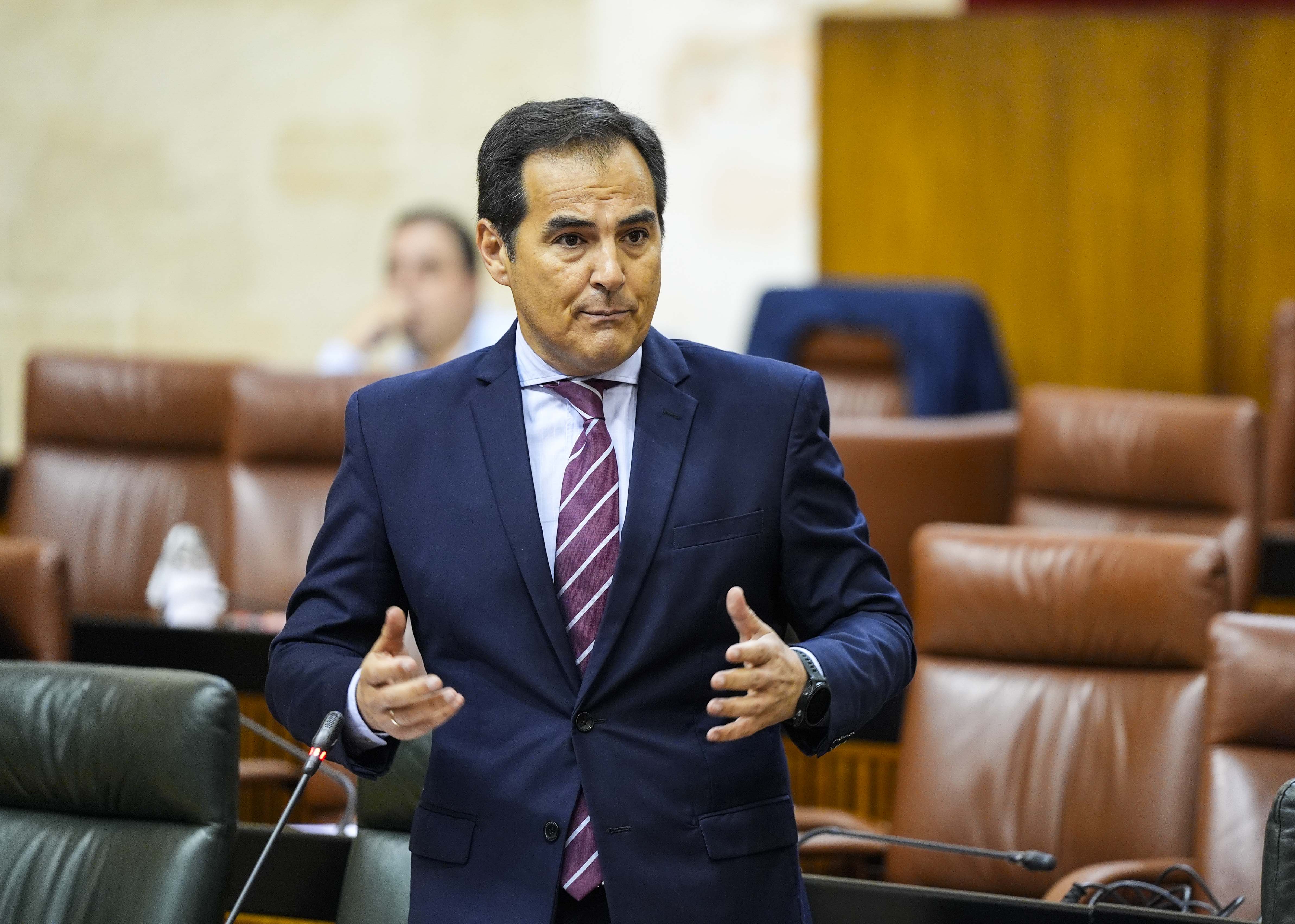 Jos Antonio Nieto, consejero de Justicia, Administracin Local y Funcin Pblica, contesta a la cuestin