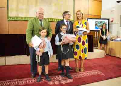  Premio en la categora Infantil y primer ciclo de Primaria para "Andaluca en bloques", obra realizada por dos alumnos de 1. y 2. de Primaria del colegio Buen Pastor de Sevilla 