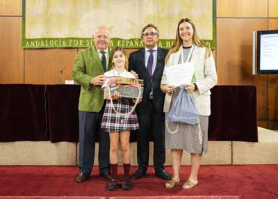  Accsit en la categora de segundo y tercer ciclo de Primaria para "Presentacin educativa Andaluca", obra realizada por una alumna de 5. curso de primaria del colegio Trinidad Sansuea de Crdoba 