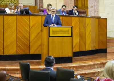 Jos Aurelio Aguilar, del G.P. Socialista, presenta una interpelacin dirigida al consejero de la Presidencia relativa a las polticas de lucha contra la desinformacin, impulso democrtico y buen gobierno 
