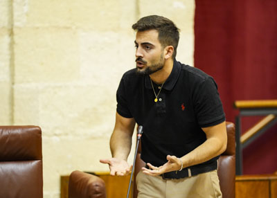 El diputado del Grupo Por Andaluca Jos Manuel Gmez se interesa por el servicio de ambulancias en Andaluca 