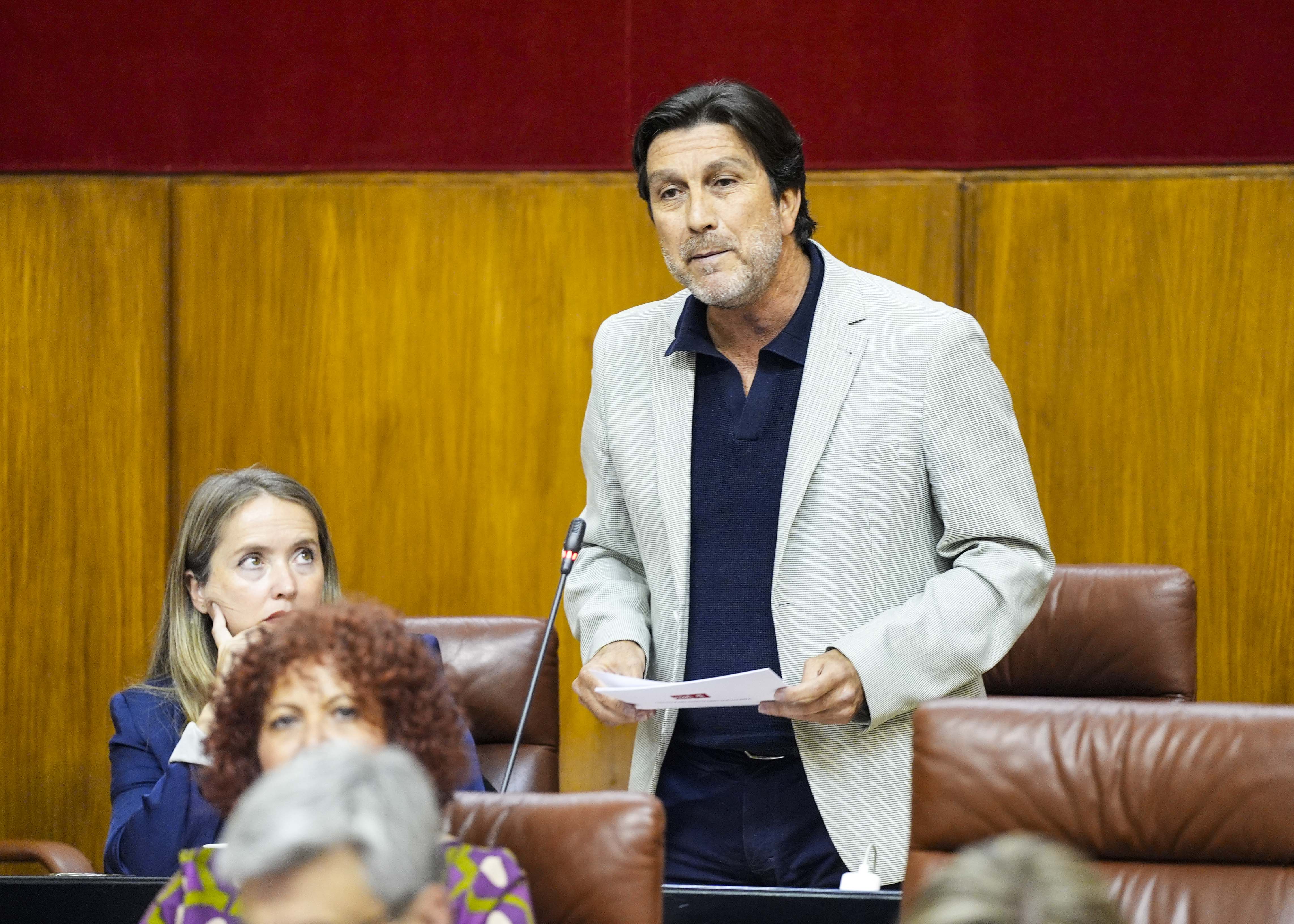 Manuel Enrique Gavio, del Grupo Socialista, formula una pregunta de mxima actualidad relativa a situacin de la negociacin del convenio colectivo de VEIASA 