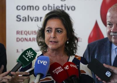 La consejera de Salud, Catalina Garca, antes de la campaa de donacin 