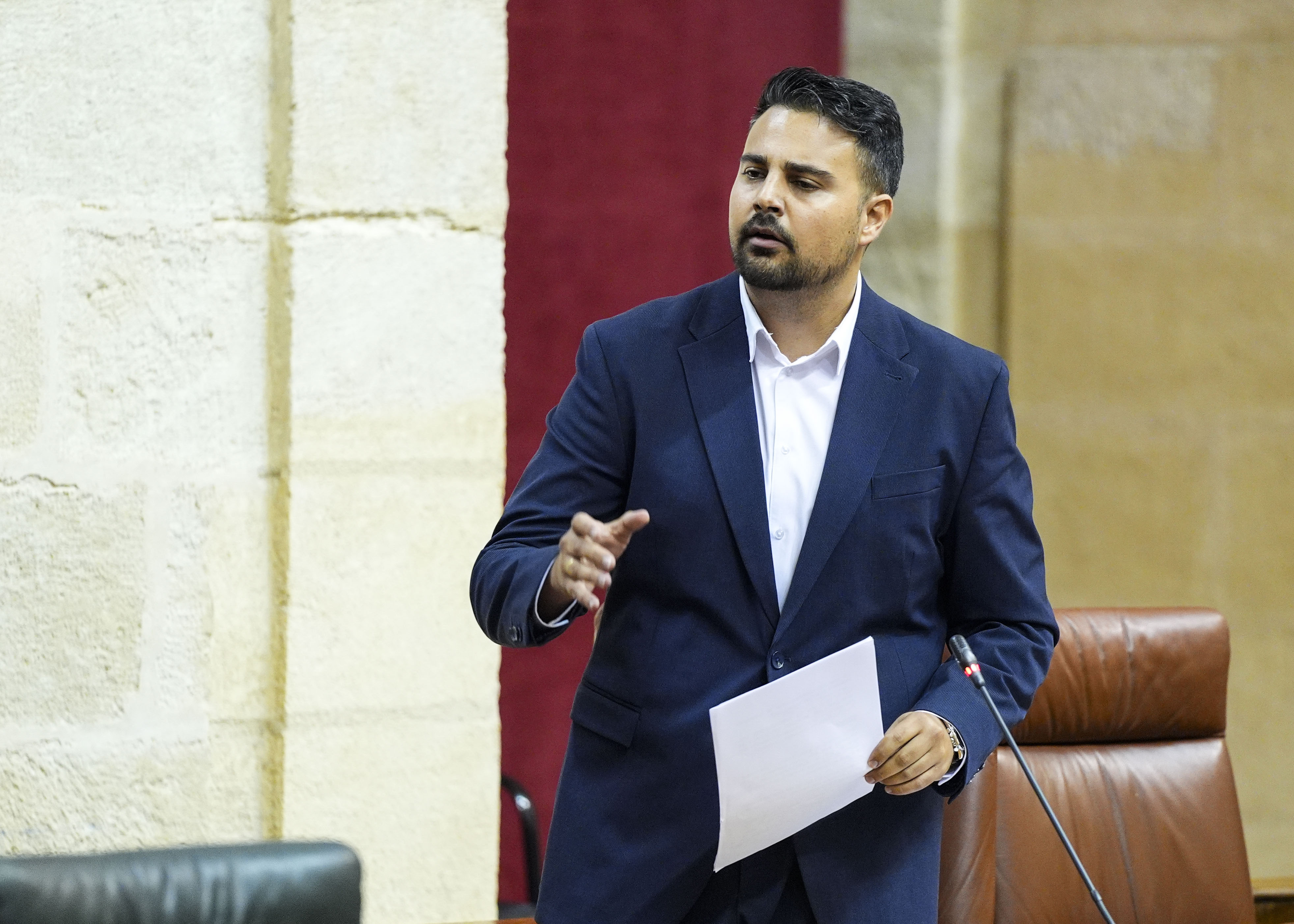 Mateo Javier Hernndez, del G.P. Socialista, pregunta al consejero de Cultura sobre polticas de fomento de infraestructuras deportivas 