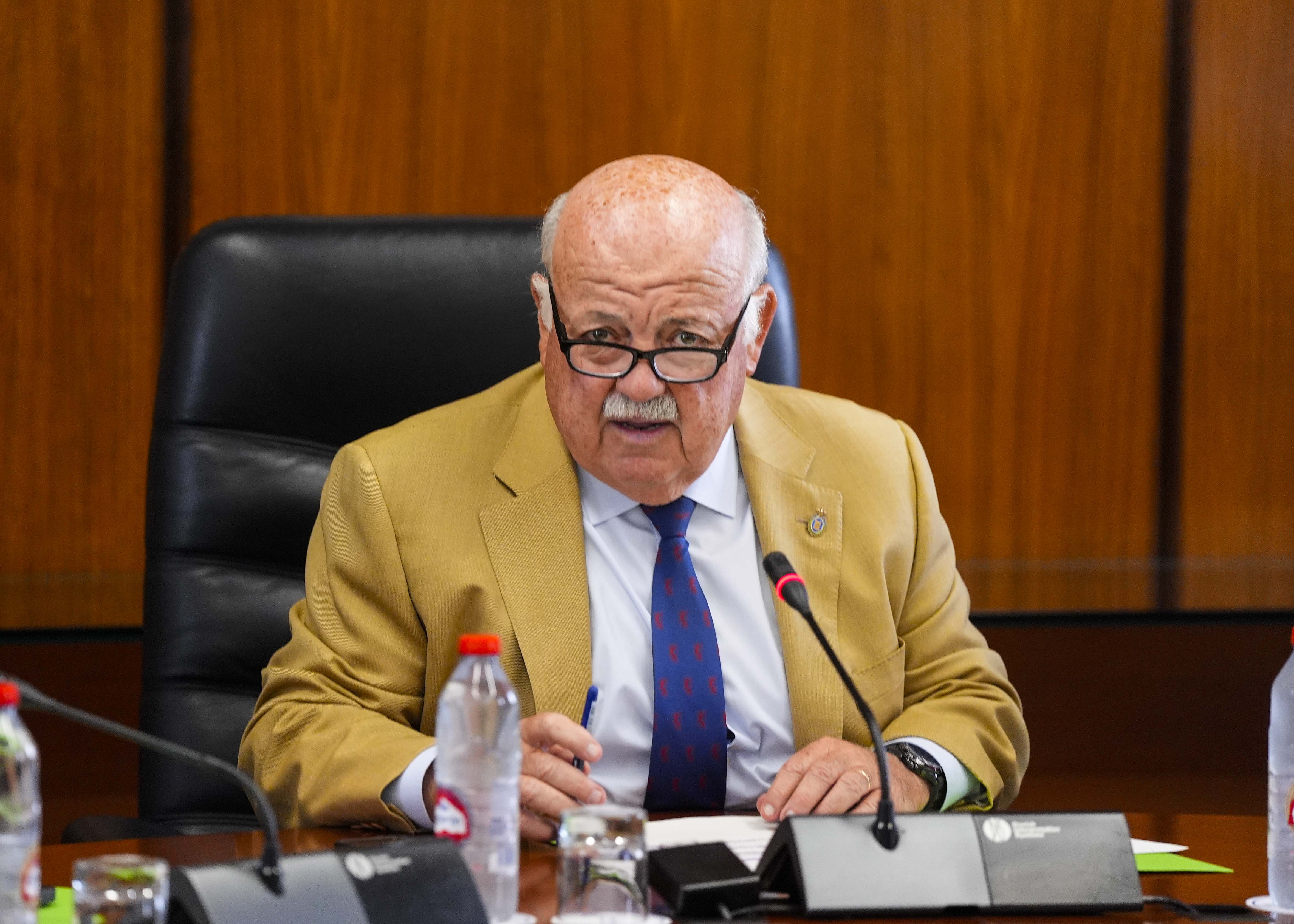 El presidente del Parlamento de Andaluca, Jess Aguirre, da inicio a la Junta de Portavoces 

 