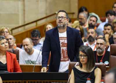 Jos Ignacio Garca, portavoz del Grupo Mixto-Adelante Andaluca, inicia el turno de preguntas al presidente de la Junta con una cuestin relativa al balance de la situacin de la poltica andaluza 