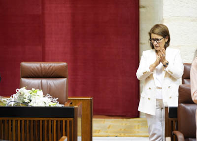 Ramo de flores en el escao que ocupaba la diputada popular 