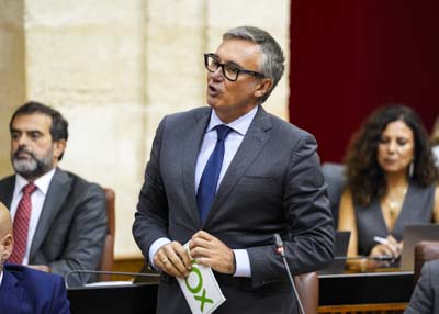 El portavoz del G.P. Vox en Andaluca, Manuel Gavira, pregunta sobre la igualdad en los servicios pblicos al presidente de la Junta de Andaluca 