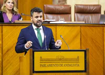 Por el Grupo Popular, el diputado Jos Ricardo Garca explica una PNLP relativa a reivindicacin al Gobierno central ante los incumplimientos con la Polica Nacional, Guardia Civil, funcionarios de prisiones y servicio de vigilancia aduanera 