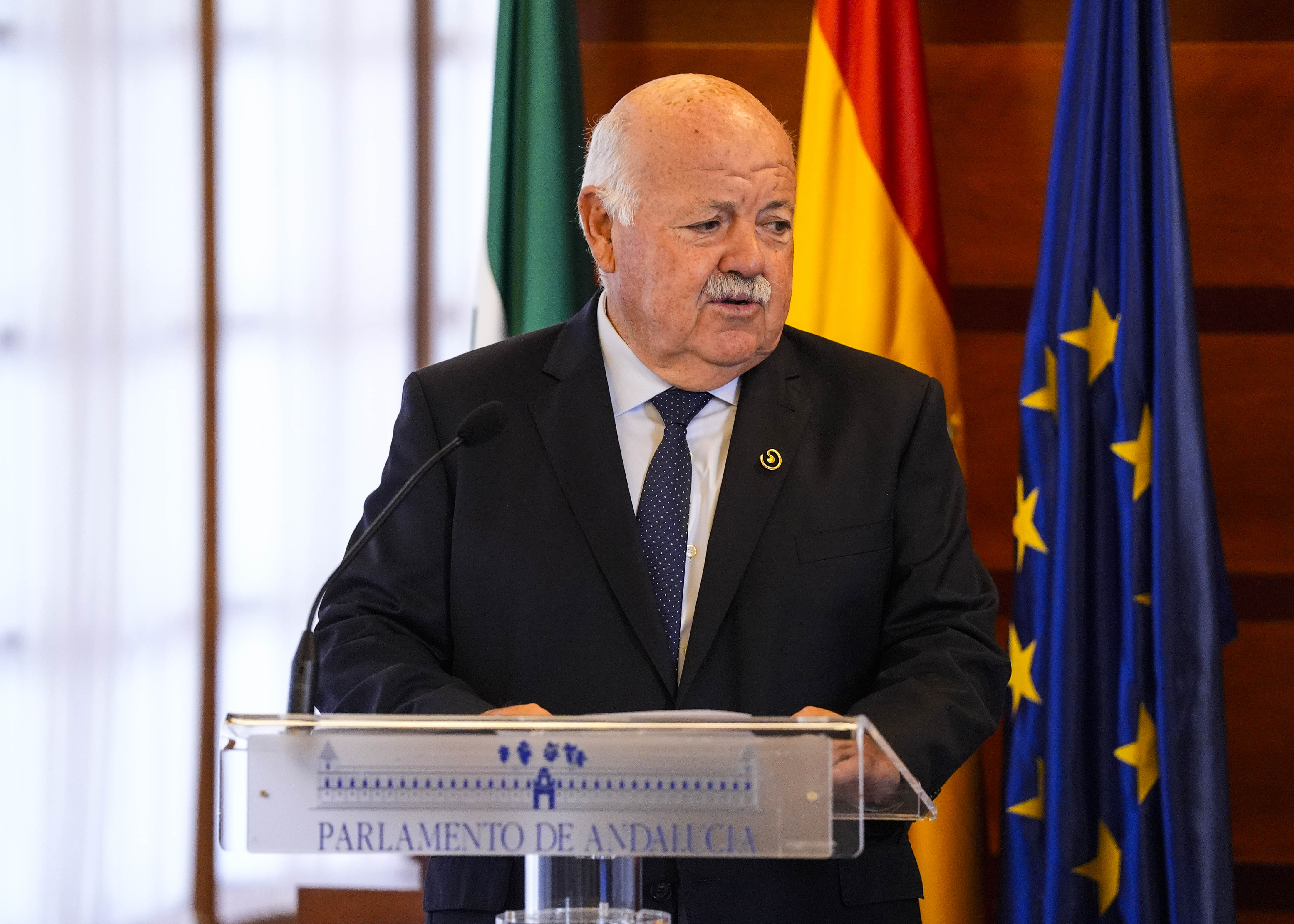 El presidente de la Cmara, Jess Aguirre, preside el acto de visibilidad y concienciacin del cncer de mama que se ha desarrollado en el Parlamento de Andaluca