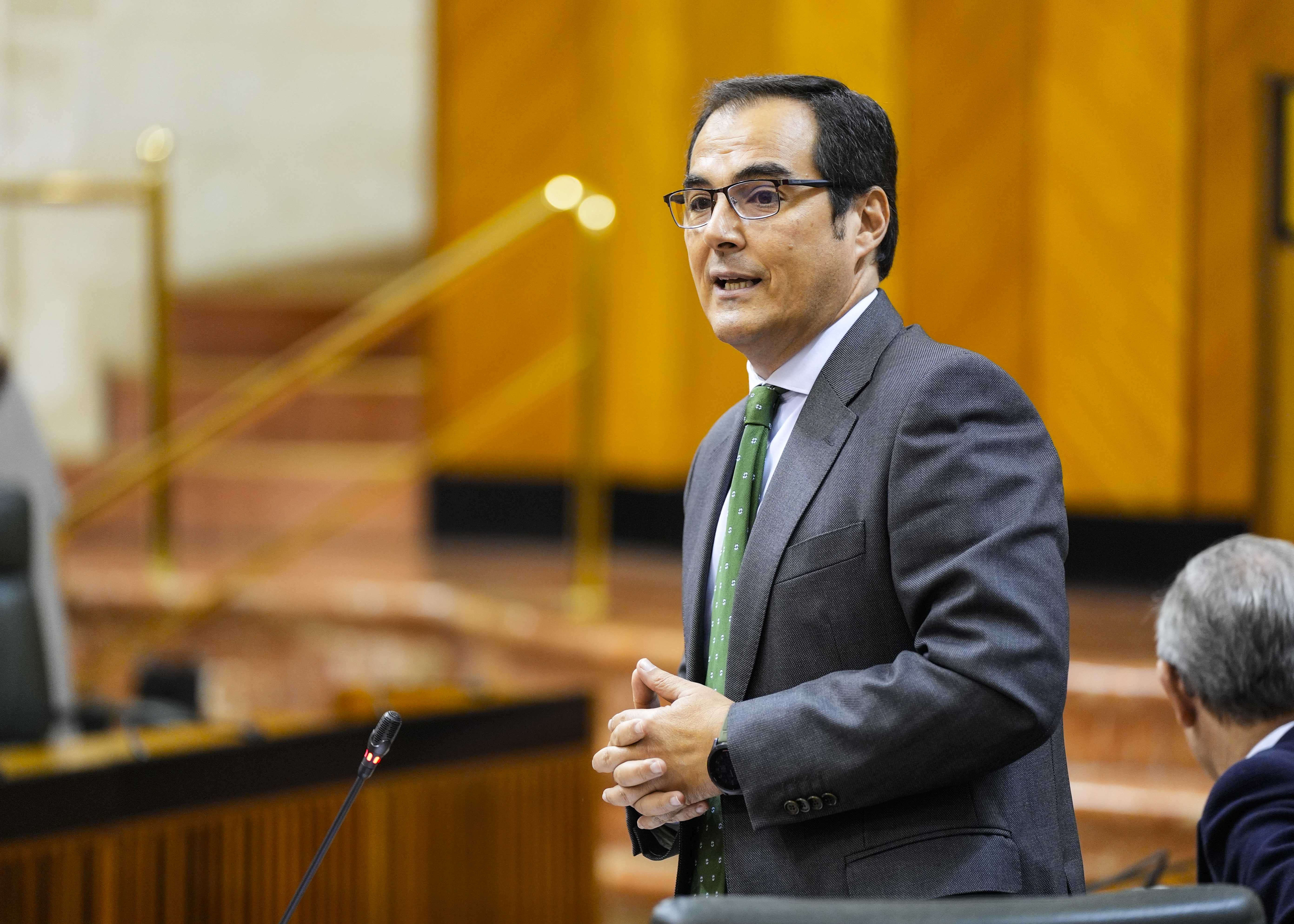 Jos Antonio Nieto, consejero de Justicia, Administracin Local y Funcin Pblica, le responde 