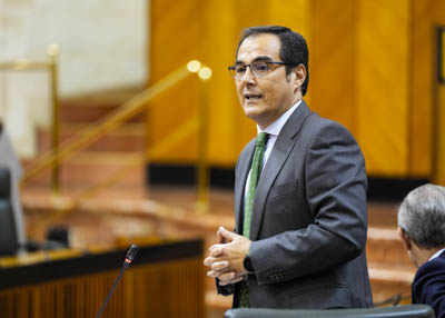 Jos Antonio Nieto, consejero de Justicia, Administracin Local y Funcin Pblica, le responde 