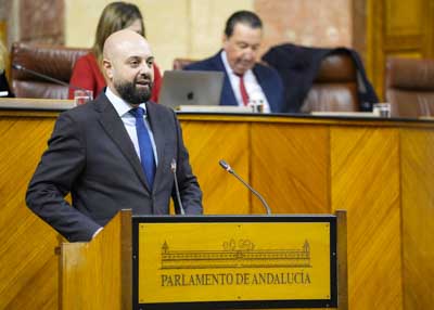 Para exponer la postura del Grupo Parlamentario Vox en Andaluca interviene Juan Jos Bosquet