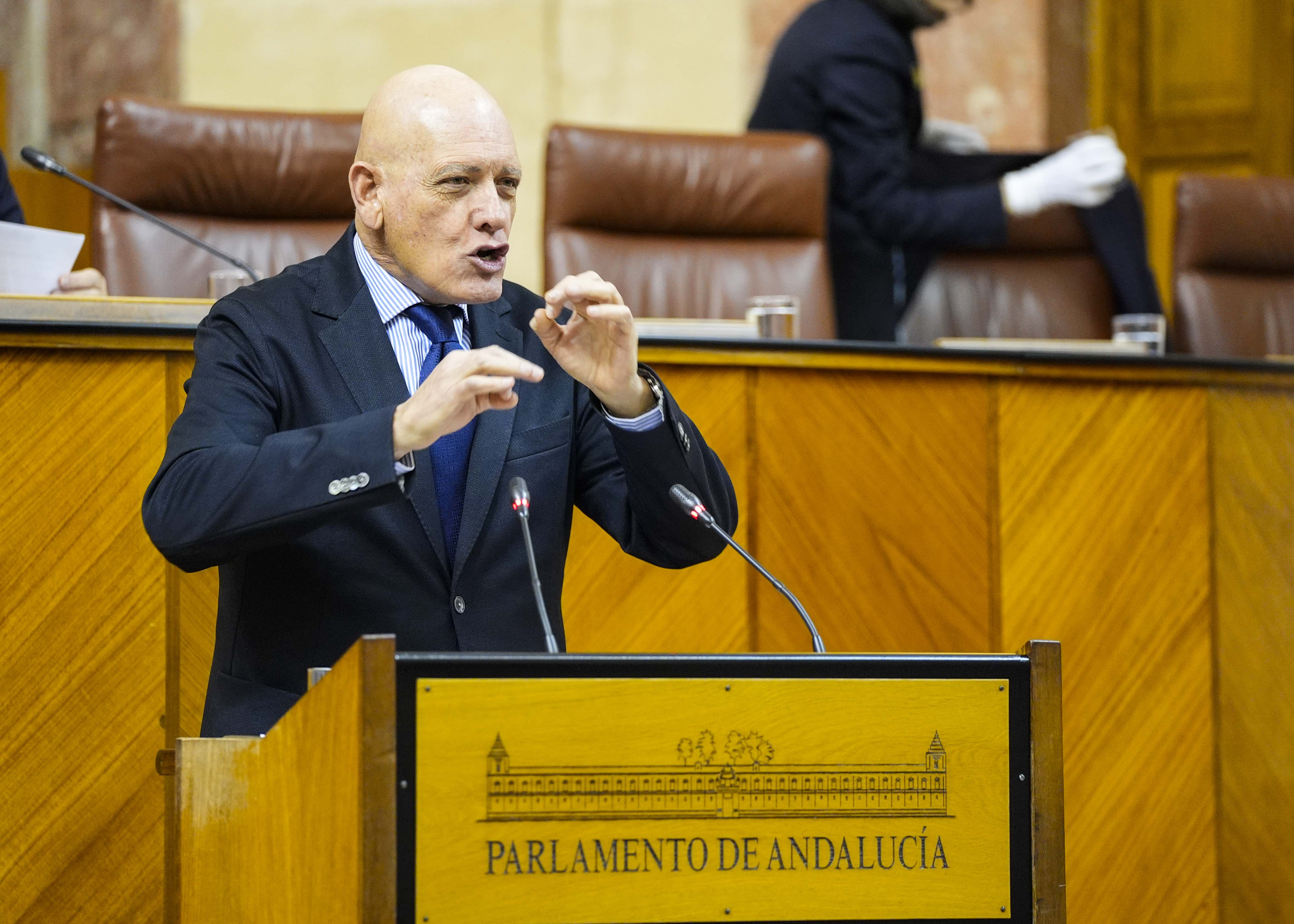 Por el Grupo Socialista interviene el parlamentario Gerardo Snchez 