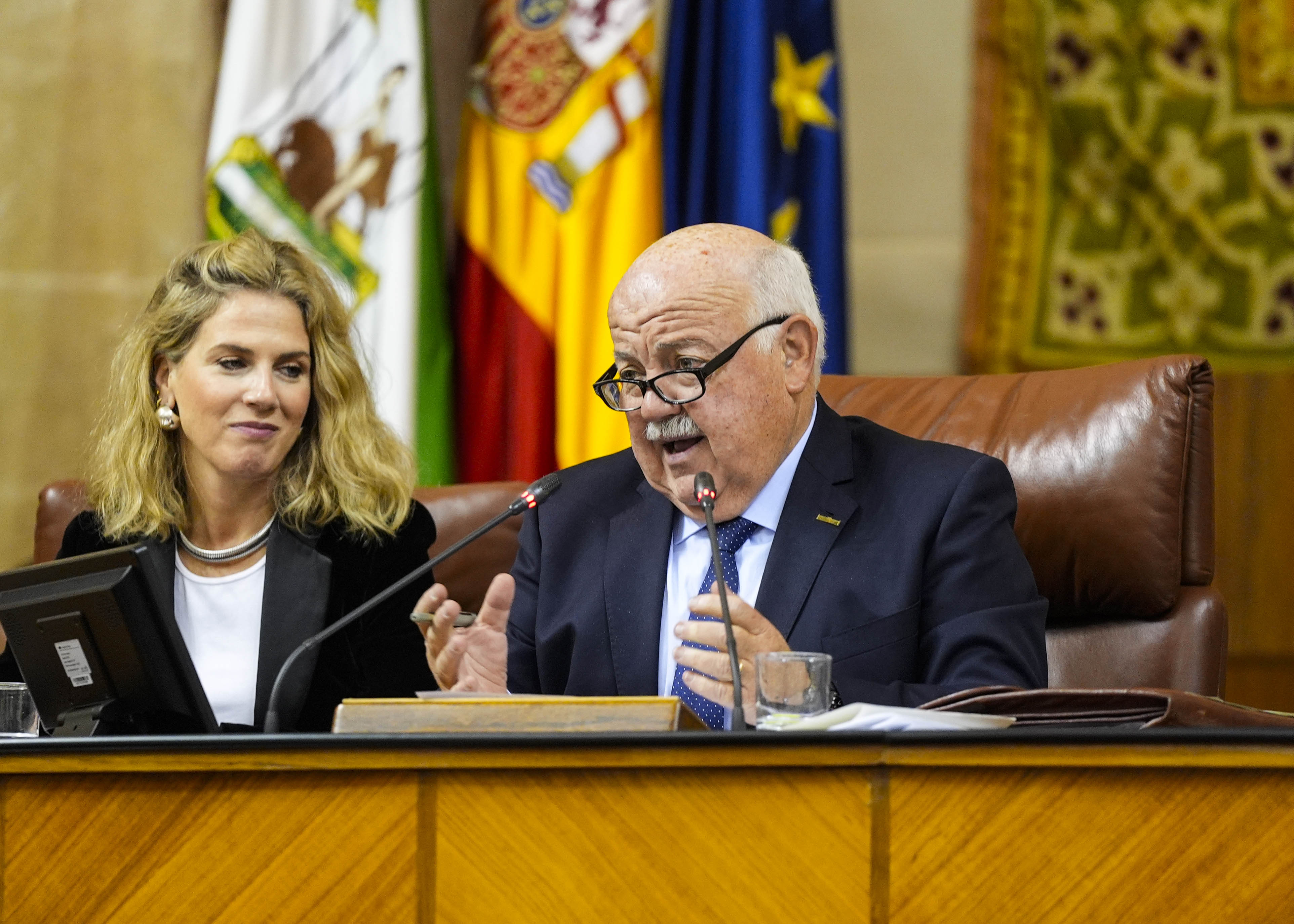 Jess Aguirre, presidente del Parlamento de Andaluca, y Ana Mestre, vicepresidenta primera de la Cmara 