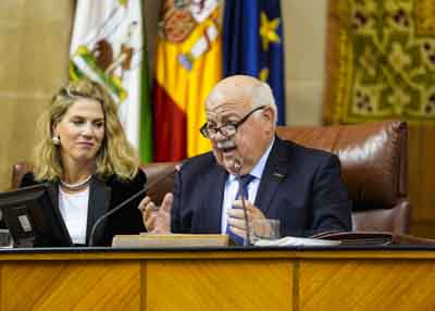 Jess Aguirre, presidente del Parlamento de Andaluca, y Ana Mestre, vicepresidenta primera de la Cmara 