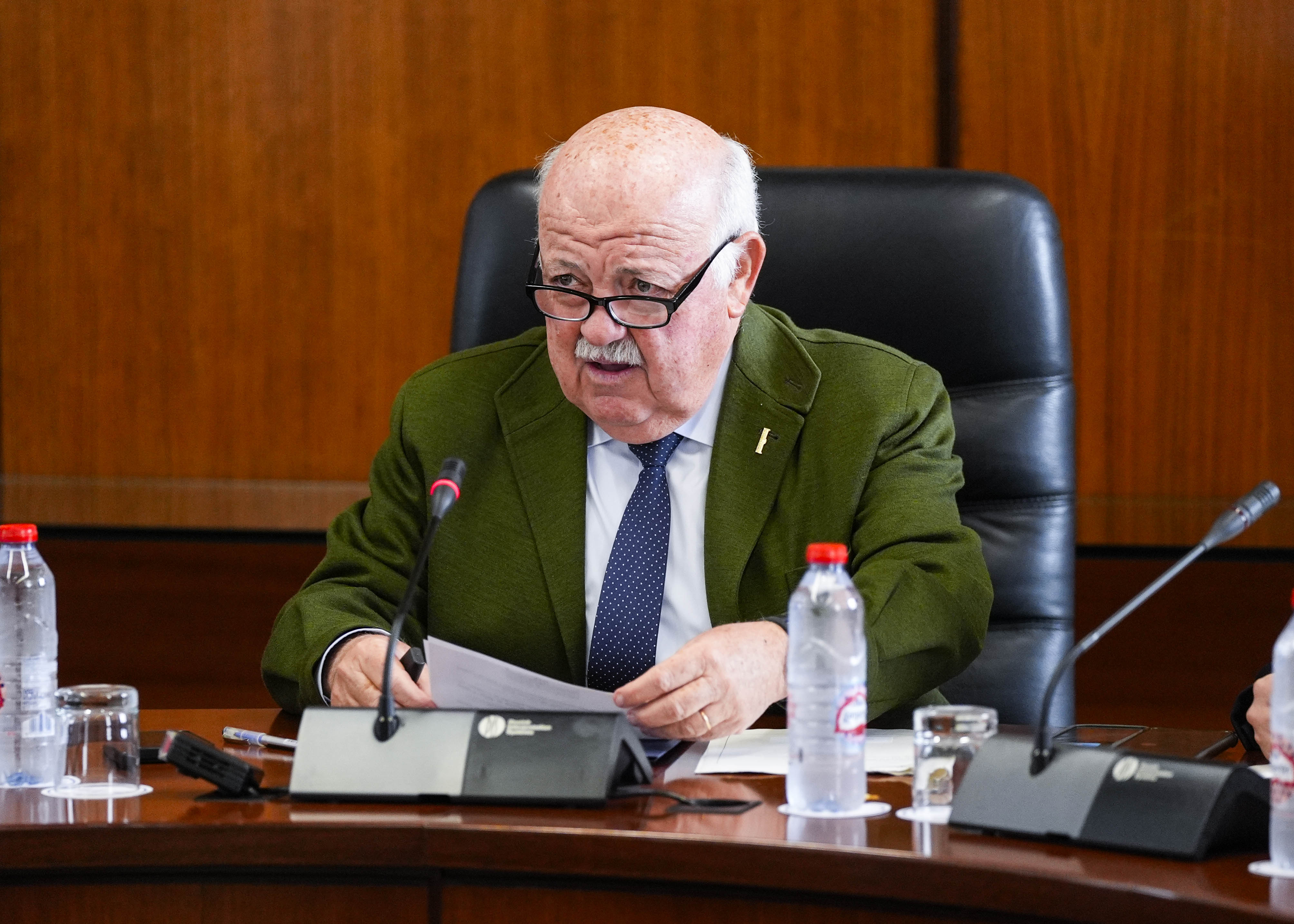 El presidente del Parlamento de Andaluca, Jess Aguirre, da comienzo a la sesin de la Diputacin Permanente  