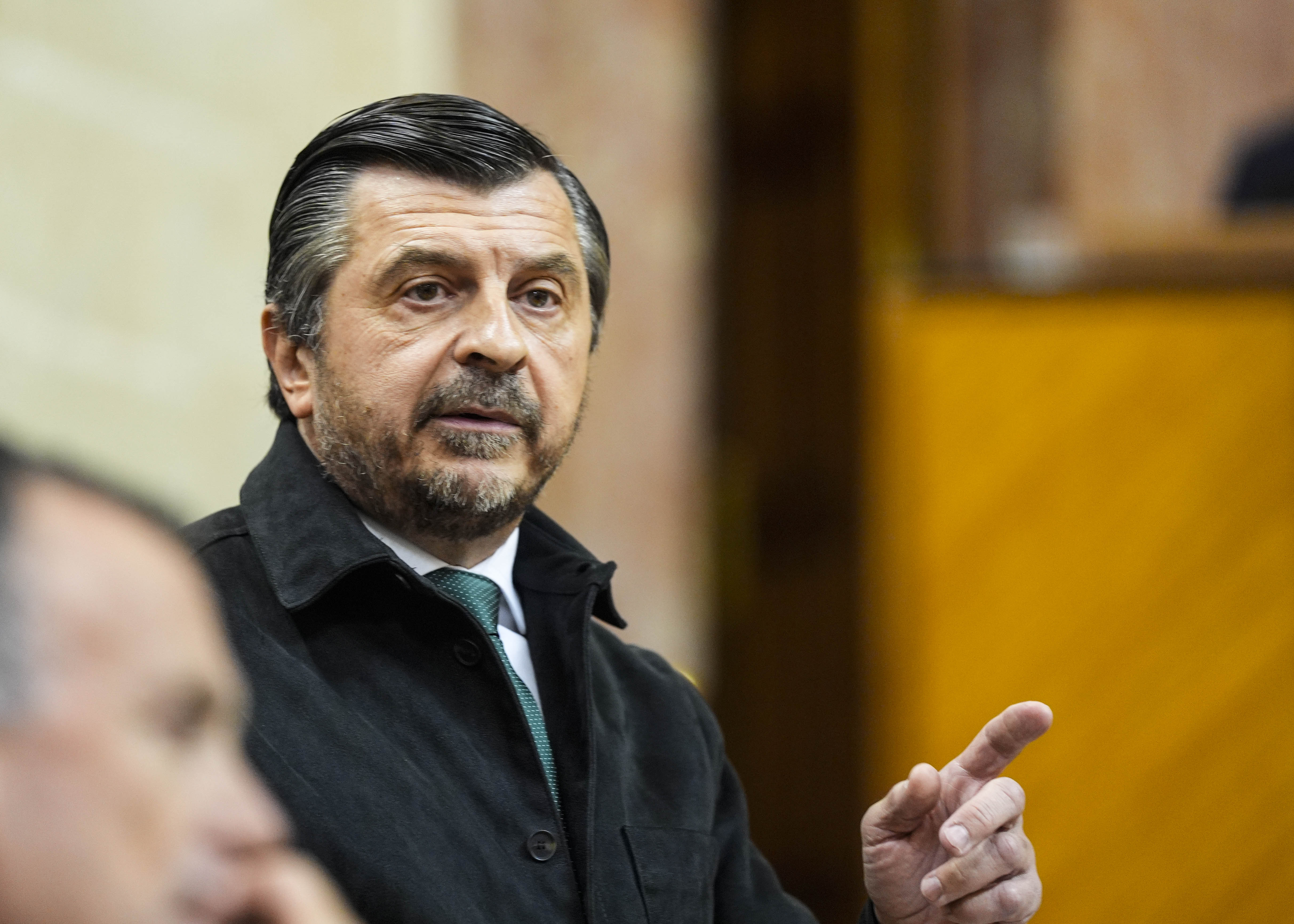 El portavoz del G.P. Popular de Andaluca, Antonio Martn, cierra las preguntas al presidente de la Junta de Andaluca con una cuestin relativa a previsiones de crecimiento de Andaluca para 2025 