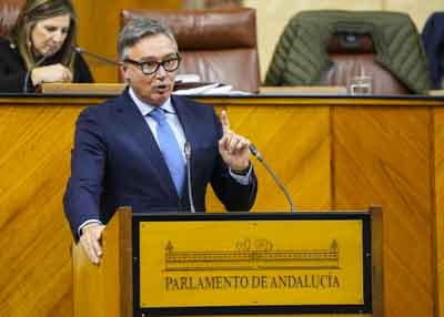  Manuel Gavira, portavoz del Grupo Vox, presenta una PNLP relativa a actuaciones frente a las polticas e impuestos medioambientales de la Unin Europea por perjudicar de manera injustificada la competitividad del puerto de Algeciras y del resto de puertos de Andaluca 