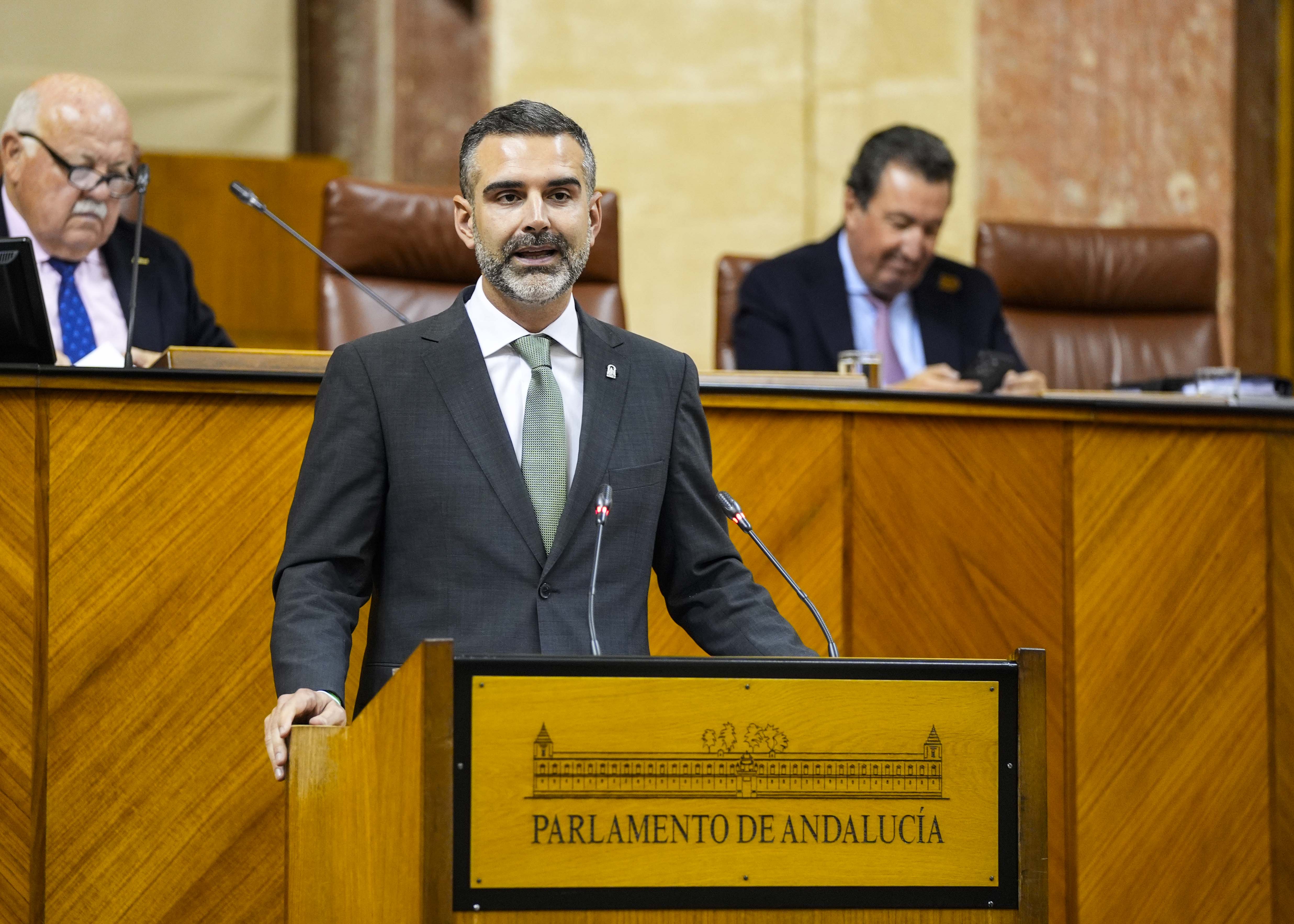  Ramn Fernndez-Pacheco, consejero de Agricultura, Pesca, Agua y Desarrollo Rural, informa sobre la Primera Estrategia Andaluza para el Sector del Olivar Horizonte 2027